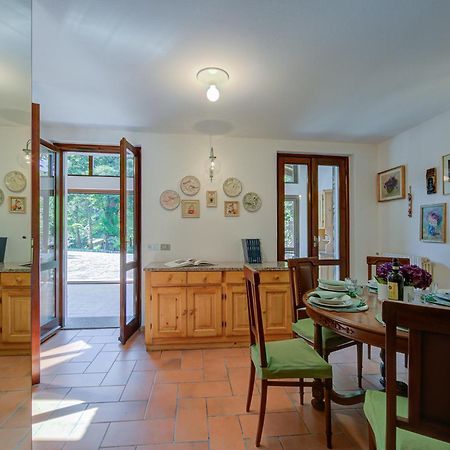 Villa Il Castagno Few Min From Beach - Happy Rentals Castelveccana المظهر الخارجي الصورة
