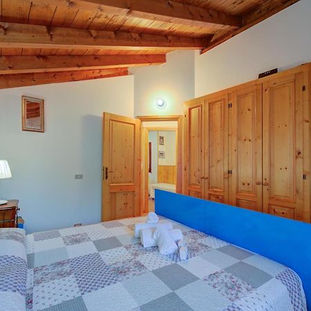 Villa Il Castagno Few Min From Beach - Happy Rentals Castelveccana المظهر الخارجي الصورة