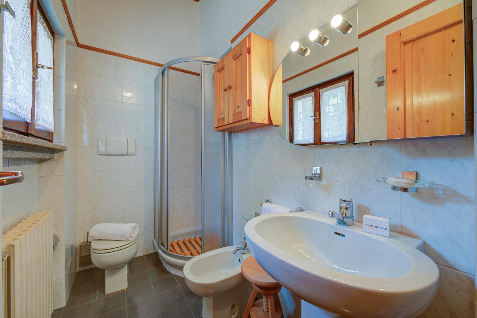 Villa Il Castagno Few Min From Beach - Happy Rentals Castelveccana المظهر الخارجي الصورة