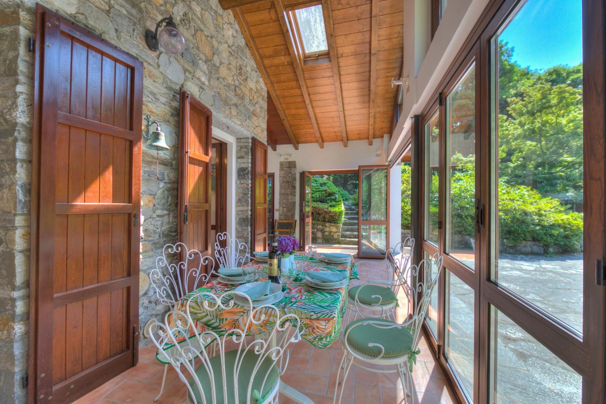 Villa Il Castagno Few Min From Beach - Happy Rentals Castelveccana المظهر الخارجي الصورة