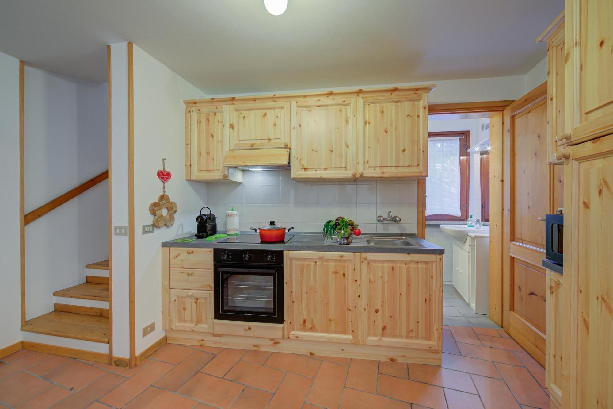 Villa Il Castagno Few Min From Beach - Happy Rentals Castelveccana المظهر الخارجي الصورة