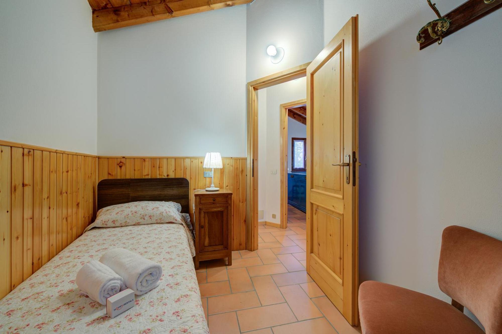 Villa Il Castagno Few Min From Beach - Happy Rentals Castelveccana المظهر الخارجي الصورة