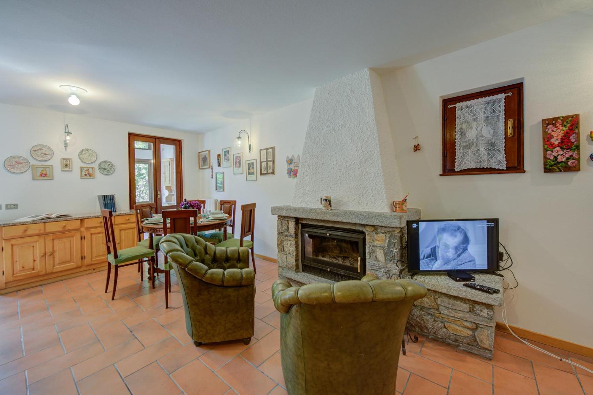 Villa Il Castagno Few Min From Beach - Happy Rentals Castelveccana المظهر الخارجي الصورة