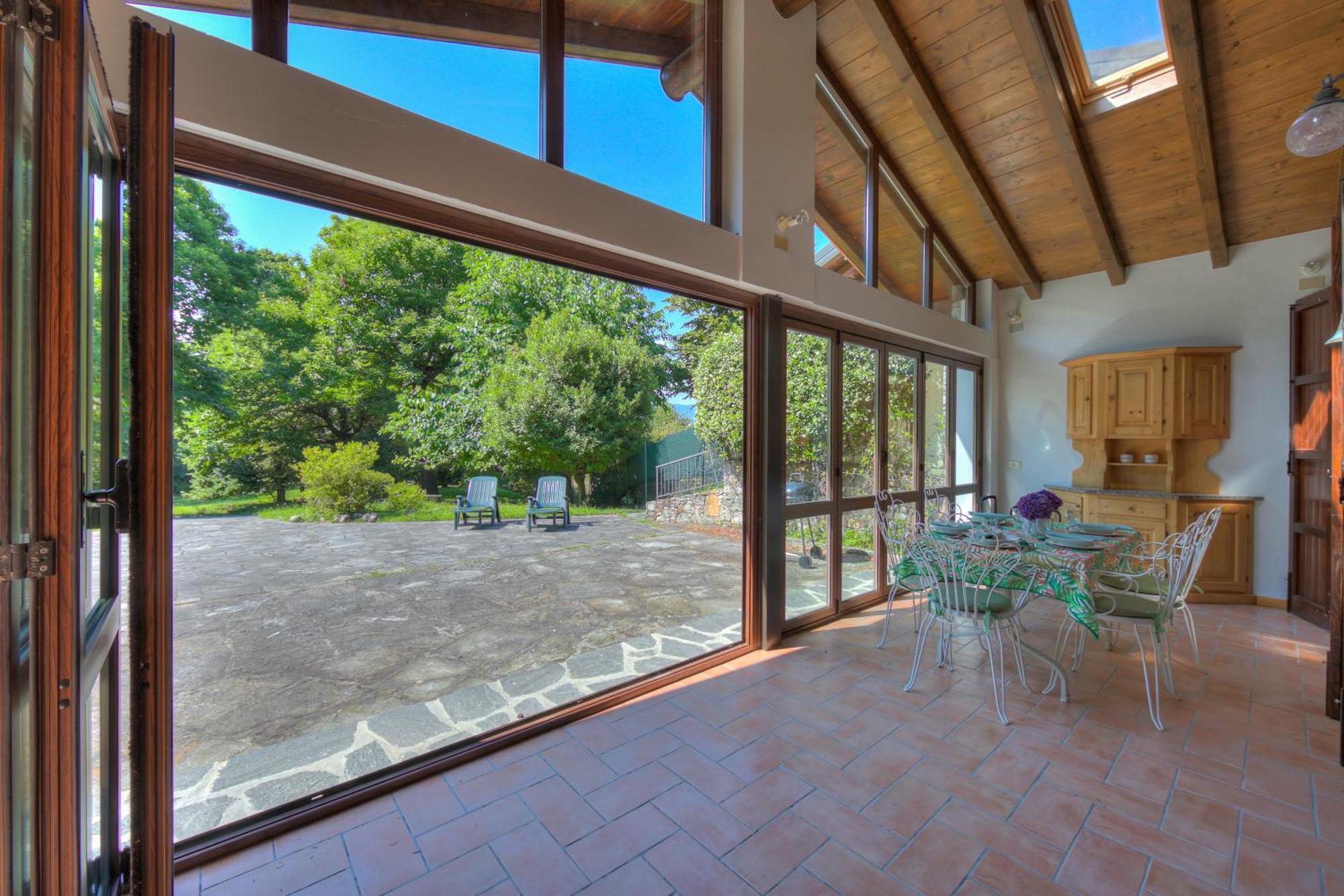 Villa Il Castagno Few Min From Beach - Happy Rentals Castelveccana المظهر الخارجي الصورة