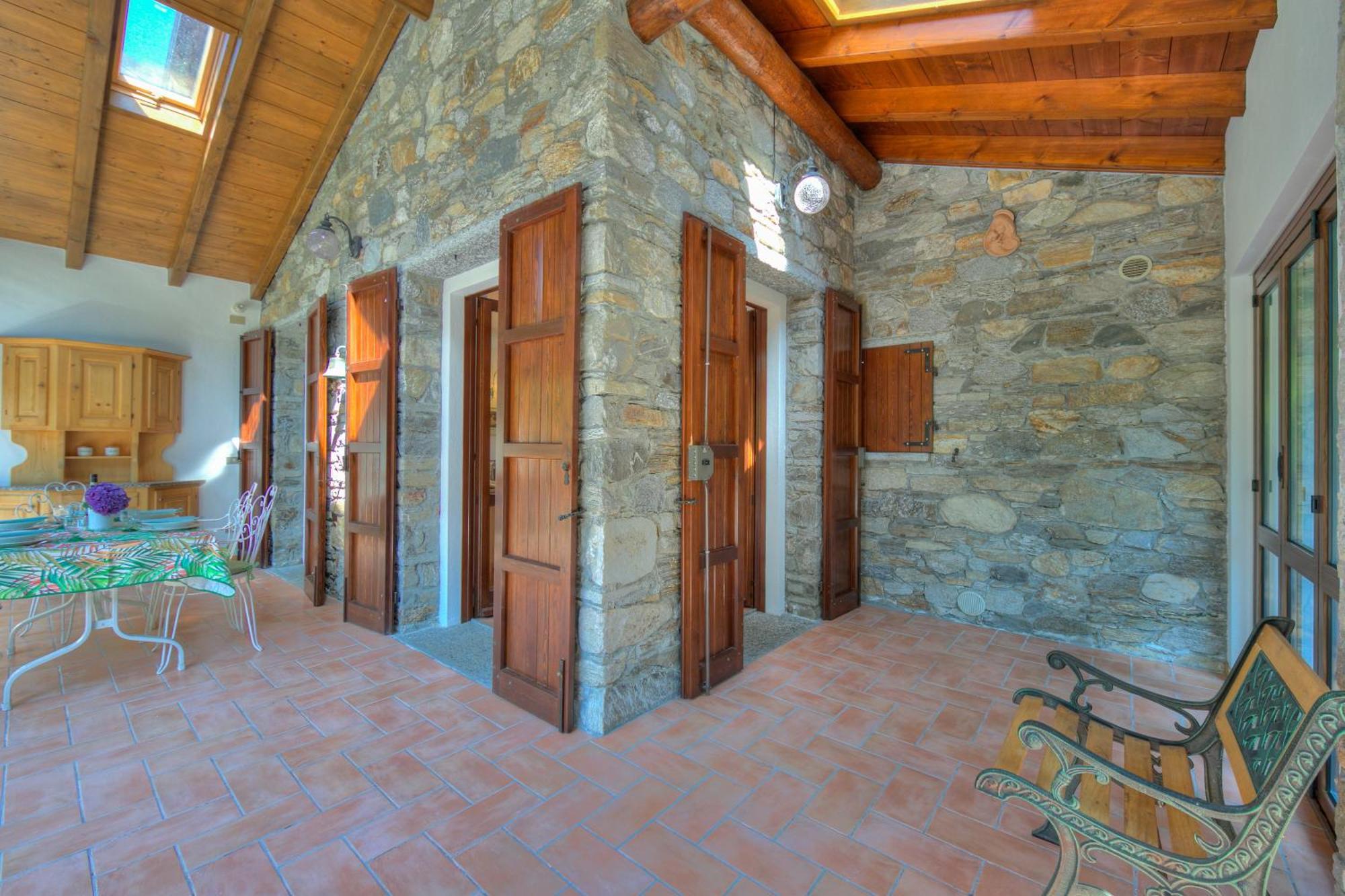 Villa Il Castagno Few Min From Beach - Happy Rentals Castelveccana المظهر الخارجي الصورة