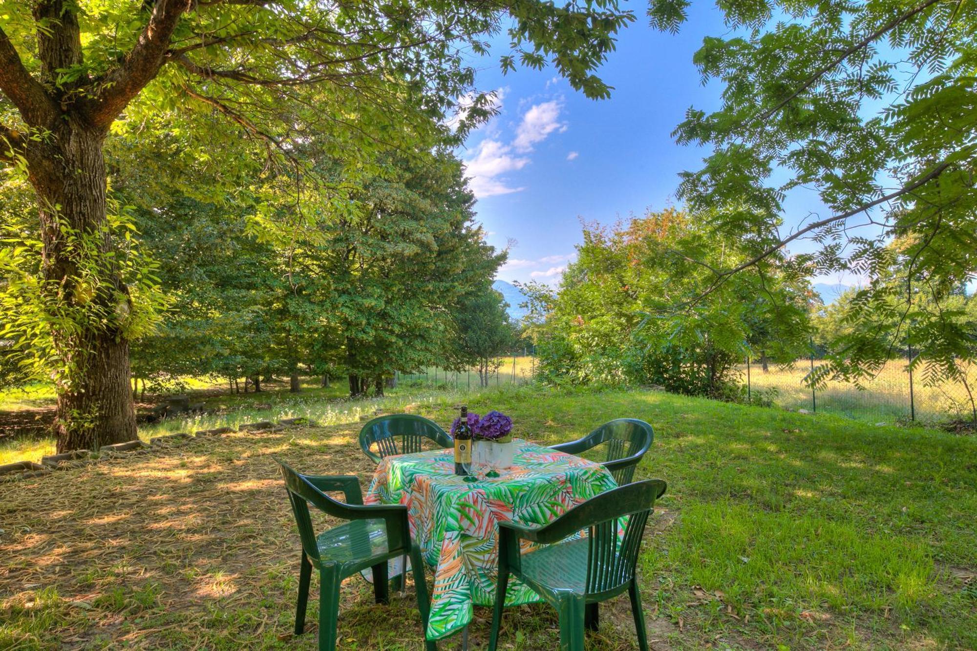 Villa Il Castagno Few Min From Beach - Happy Rentals Castelveccana المظهر الخارجي الصورة